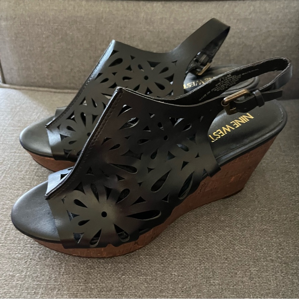 Nine West Black Floral Cutout Wedges